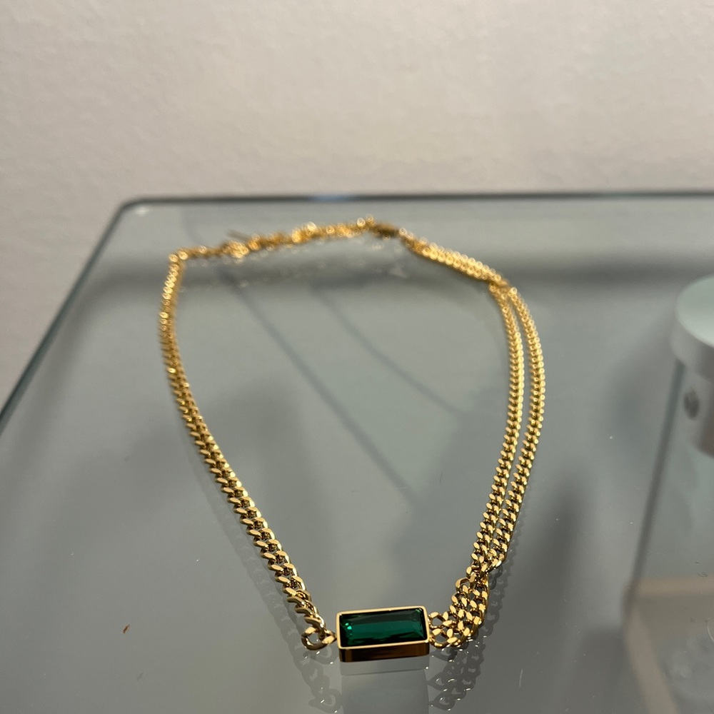 The Champion Necklace 18K Gold Plated Link Chain w Green gemstone - Picture 4 of 8